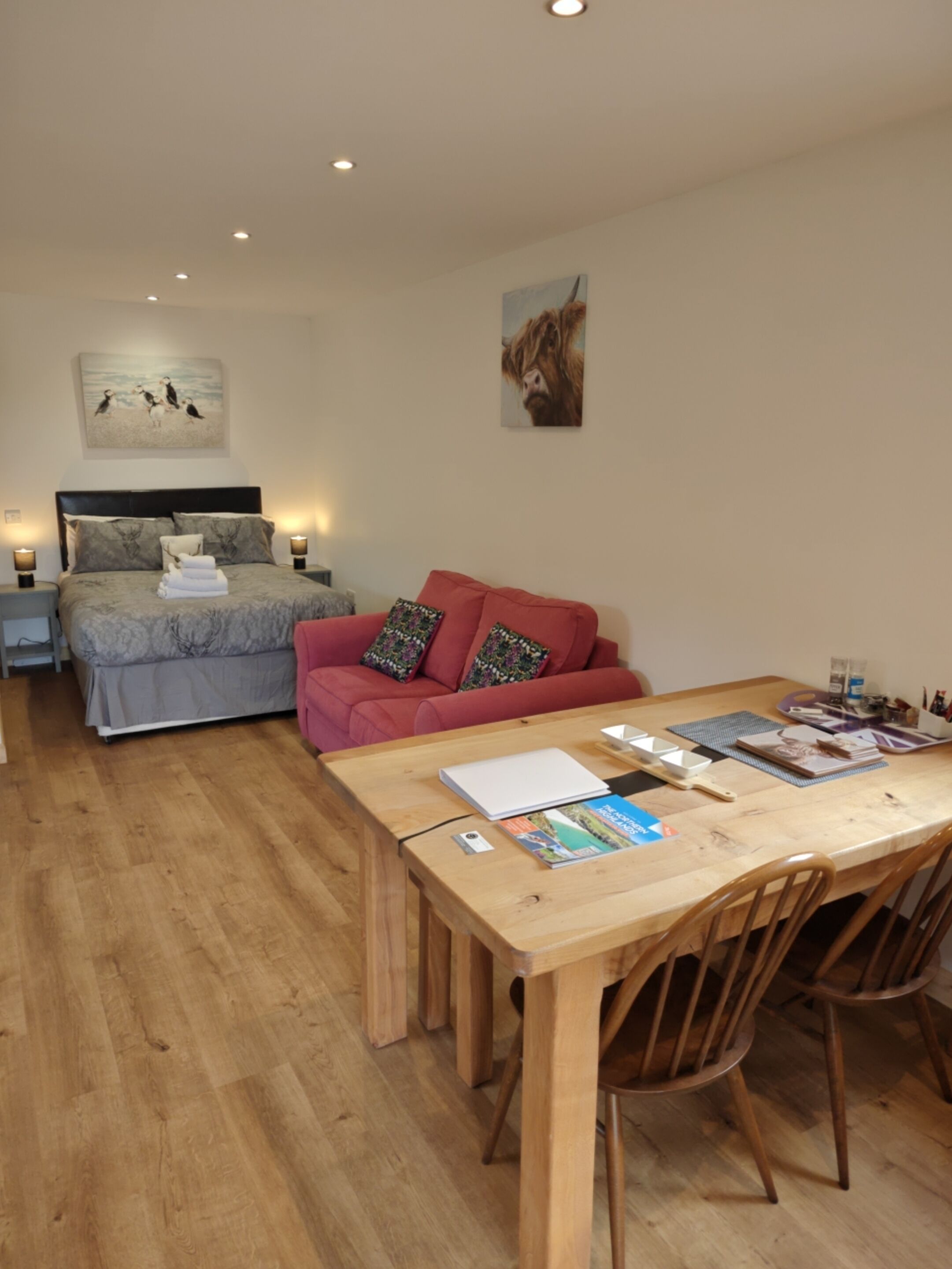 Comfort Cabin, Private Bathroom, Courtyard View (Geraldine Lodge) | Dining