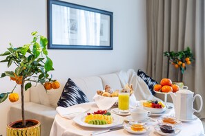 Colazione a buffet inclusa, servita tutte le mattine 