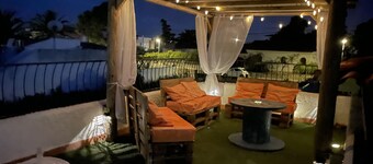 Charming House with spaciousGarden and Terrace