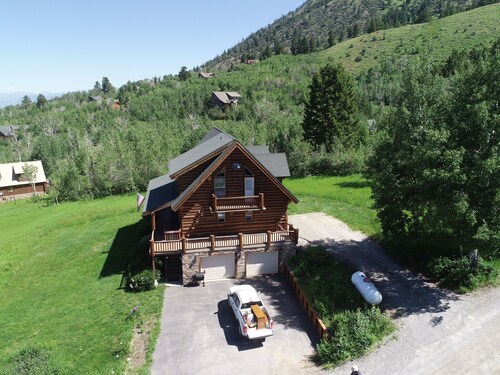 Log home in the Mountains
