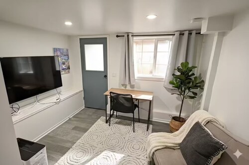 Garden studio San Francisco. Free parking + laundry