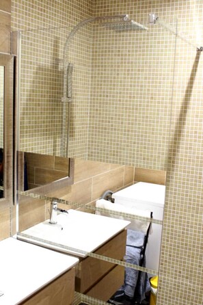 Hair dryer, towels, soap, shampoo