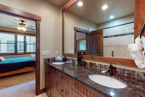 Haartrockner, Handtücher