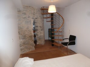 2 habitaciones, tabla de planchar con plancha y wifi gratis 