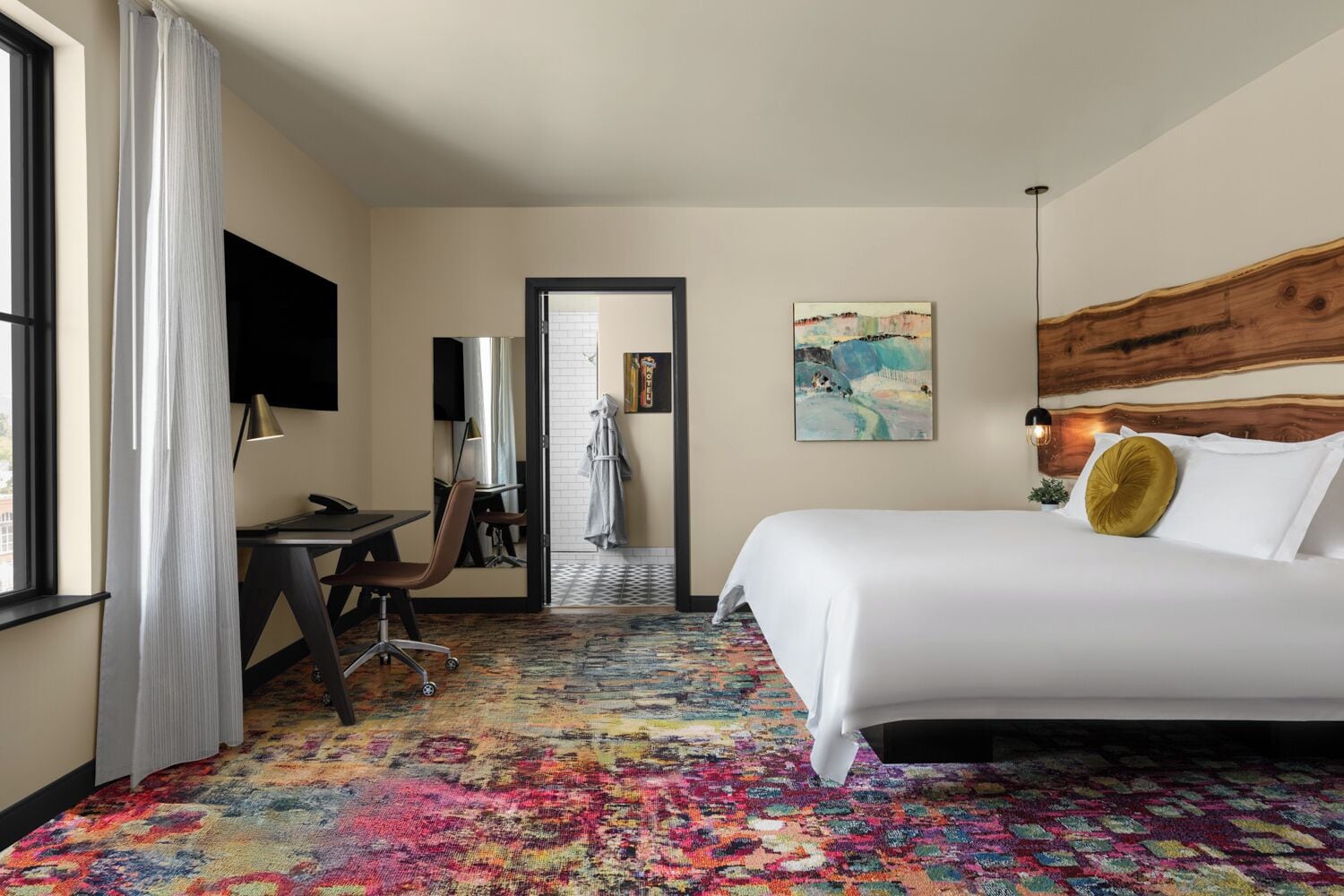 deluxe room, 1 king bed (deluxe king) | egyptian cotton sheets, premium bedding, pillow-top beds, in-room safe