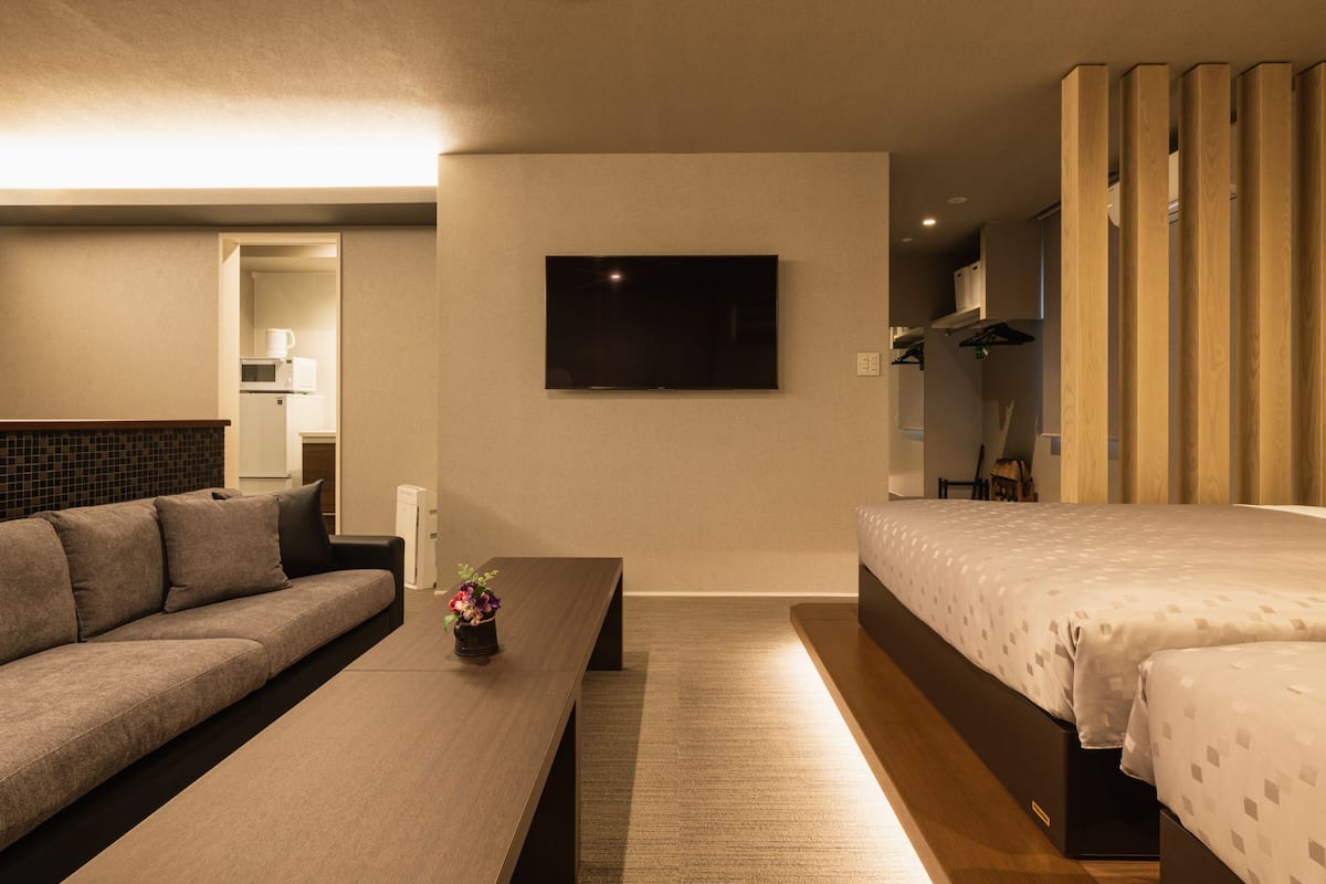 Superior Room, Non Smoking (B) | WiFi (free), bed sheets