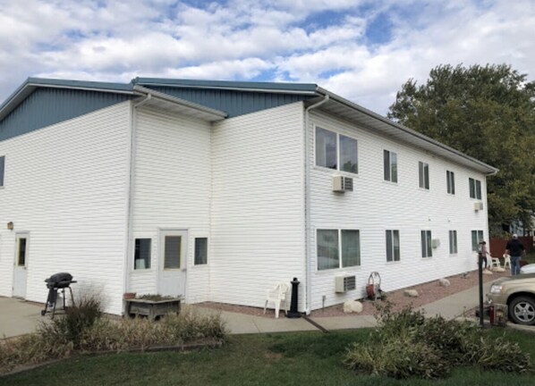 Exterior - Kristies Rental & Suites (Laurel)