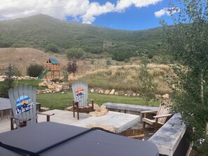 Property grounds - Sunlight Mountain Lodge, Amazing Views & Backyard, Private Hot tub, Firepit & Blackstone Grill! (Steamboat Springs)