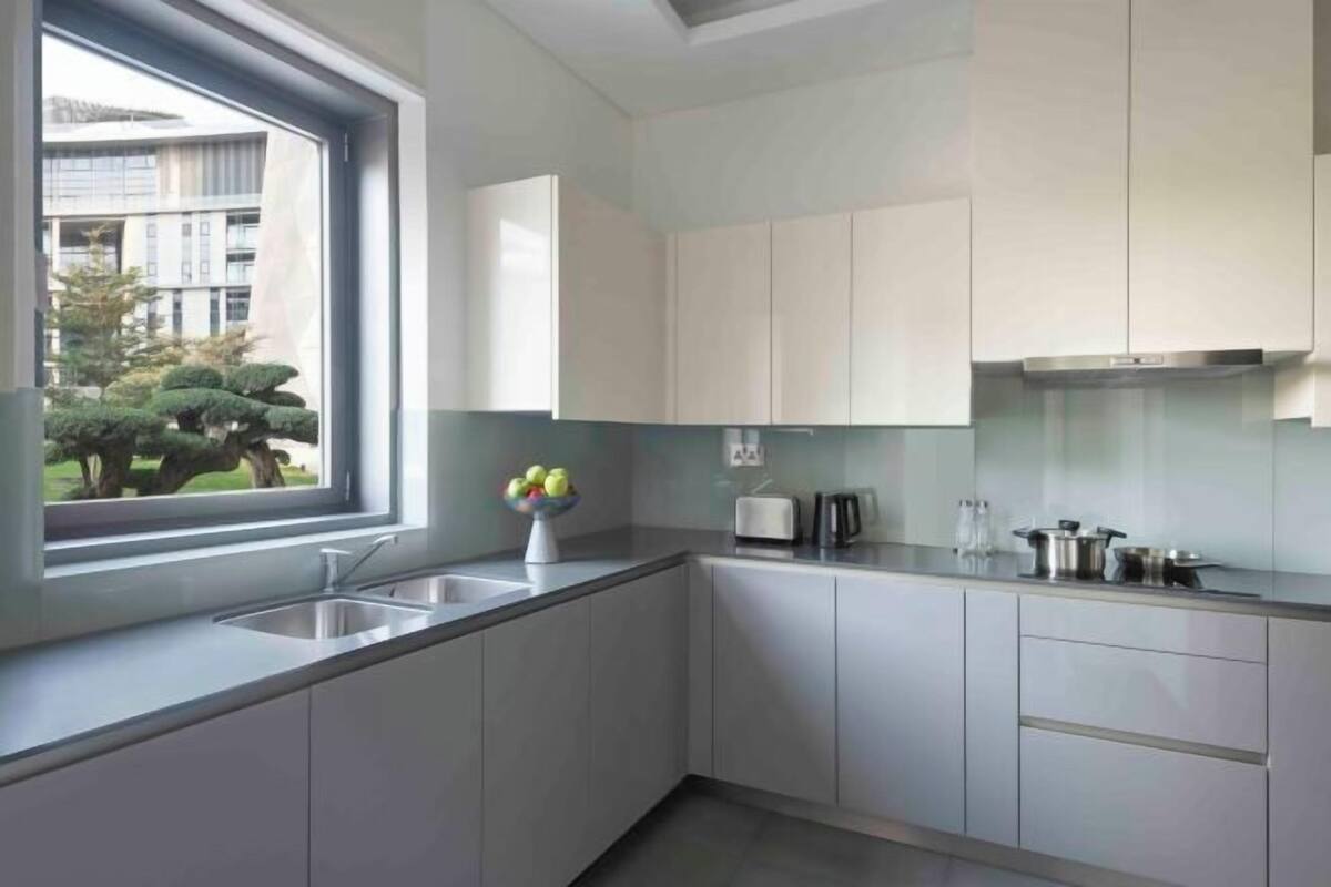 Private kitchen | Coffee/tea maker, electric kettle, eco-friendly cleaning products