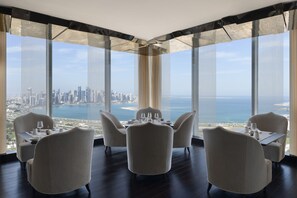 4 restaurants; breakfast, lunch, dinner, and brunch served - Banyan Tree Doha at La Cigale Mushaireb (Doha)