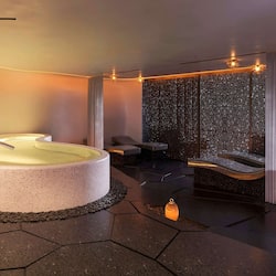 Couples treatment rooms, sauna, steam room, body treatments, body wraps