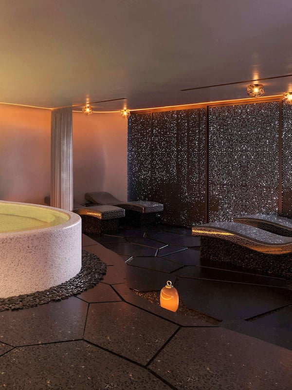 Couples treatment rooms, sauna, steam room, body treatments, body wraps