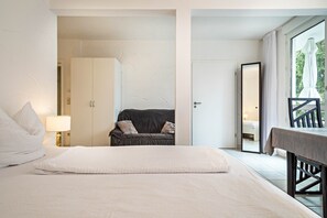 1 bedroom, iron/ironing board, free WiFi, bed sheets - Studio Apartment “Trapp-Mayer EG Mitte” near Lake Constance (Oberteuringen)