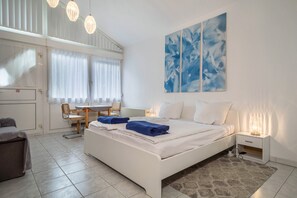 1 bedroom, iron/ironing board, free WiFi, bed sheets
