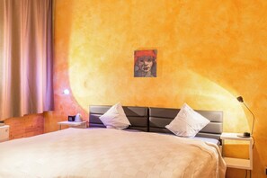 免费 WiFi、床单