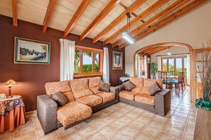 TV, table tennis, stereo - Villa Sa Tanca with sea views, mountain views, Wi-Fi, pool, and garden (Pórtol)