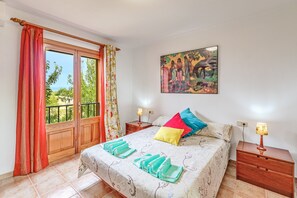 3 bedrooms, iron/ironing board, free WiFi, bed sheets - Villa Sa Tanca with Sea & Mountain Views, Wi-Fi, Pool & Garden (Pórtol)