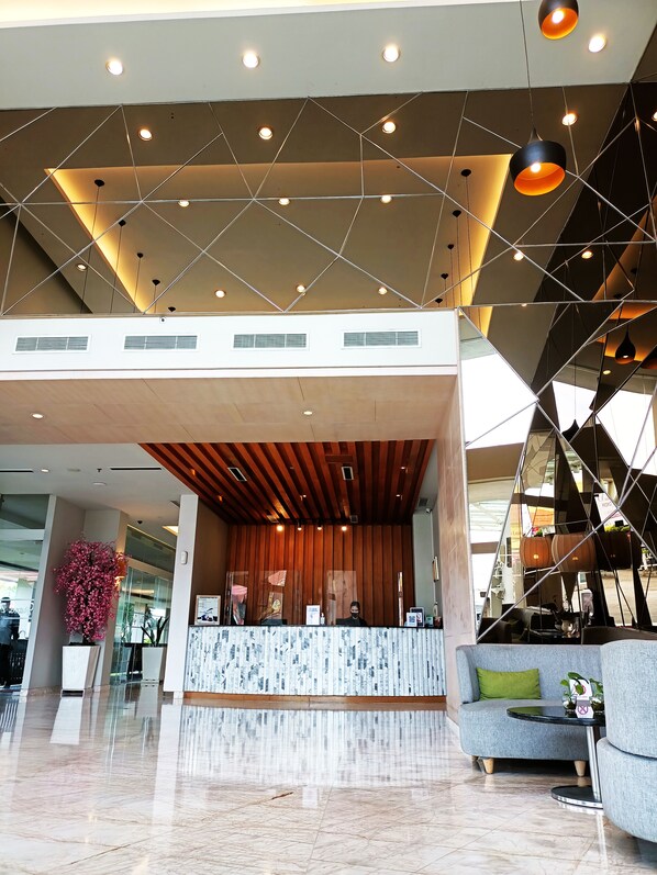 Lobby sitting area - The MELIO Enim (Muara Enim)