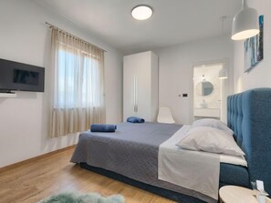 2 bedrooms, Internet