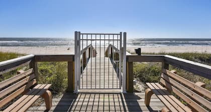Villa A2, Beach front, ground level!