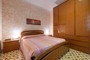 4 habitaciones, tabla de planchar con plancha y wifi gratis 