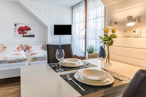 1 bedroom, iron/ironing board, free WiFi, bed sheets - Studio Apartment "Baur No. 2" with Wi-Fi and Balcony; Parking Available (Salem)