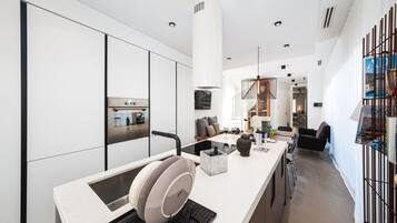 Frigorifero, forno, lavastoviglie, macchina per tè/caffè