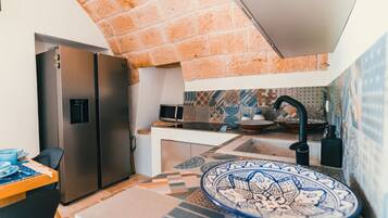 Frigorifero, forno, lavastoviglie, macchina per tè/caffè