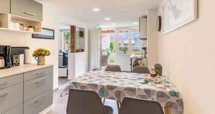Appartement de vacances moderne "Schweizer" avec vue sur le lac, terrasse et Wi-Fi