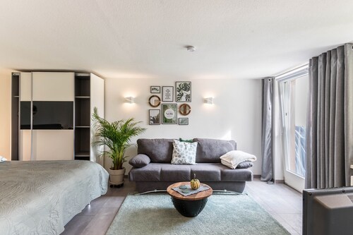 Moderne Ferienwohnung "Schweizer" mit Seeblick, Terrasse & WLAN