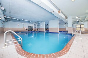 Una piscina techada