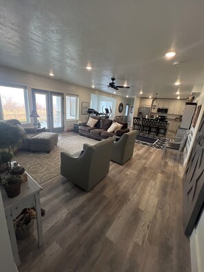 リビング エリ  ア