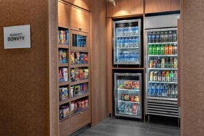 Gift shop - Fairfield Inn & Suites Lake Geneva (Lake Geneva)