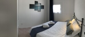 2 bedrooms, in-room safe, WiFi, bed sheets