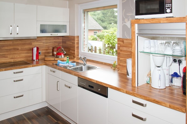 Køleskab, mikrobølgeovn, ovn, opvaskemaskine