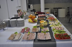 Desayuno buffet incluido todos los días 