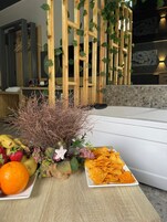 Exclusive Room | Jetted tub