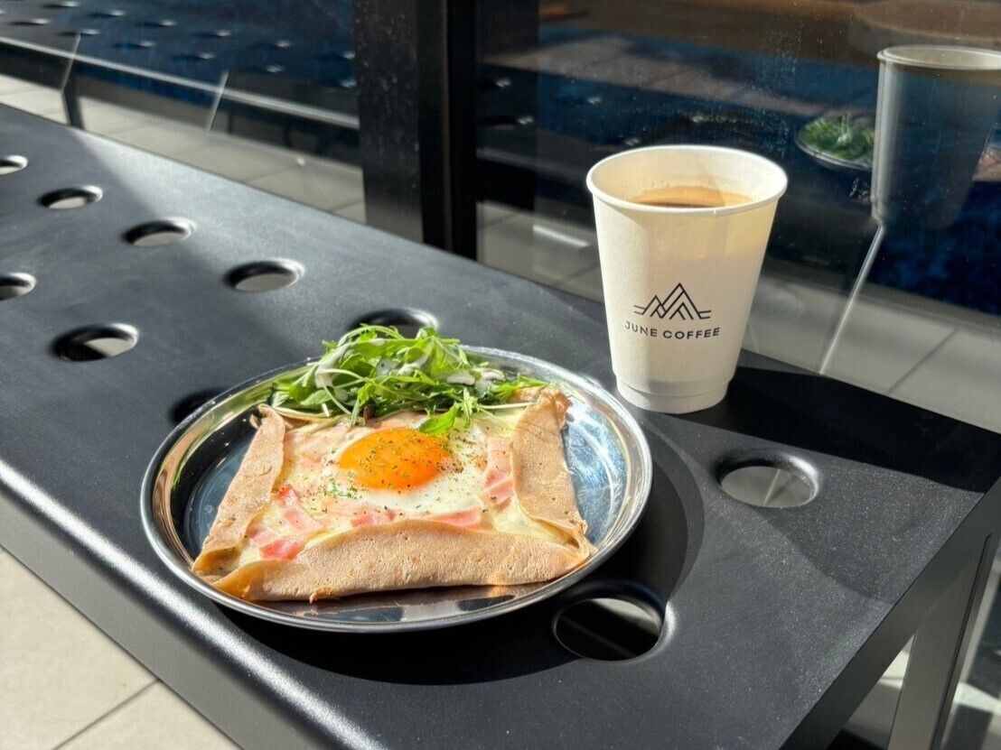 daily cooked-to-order breakfast (jpy 1430 per person)