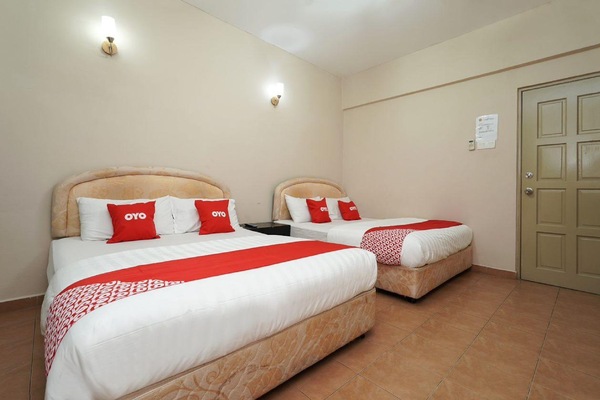 Family Suite | Desk, WiFi (free), bed sheets
