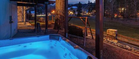 Tina de hidromasaje al aire libre