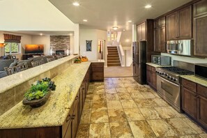 Fridge, microwave, oven, stovetop - Wolf Creek Luxury Estate: Luxury Mansion! Exclusive Location! Walk to Skiing/Snowboarding! Hot Tub! Movie Room! Game Table Galore! EV Charger! (Big Bear Lake)