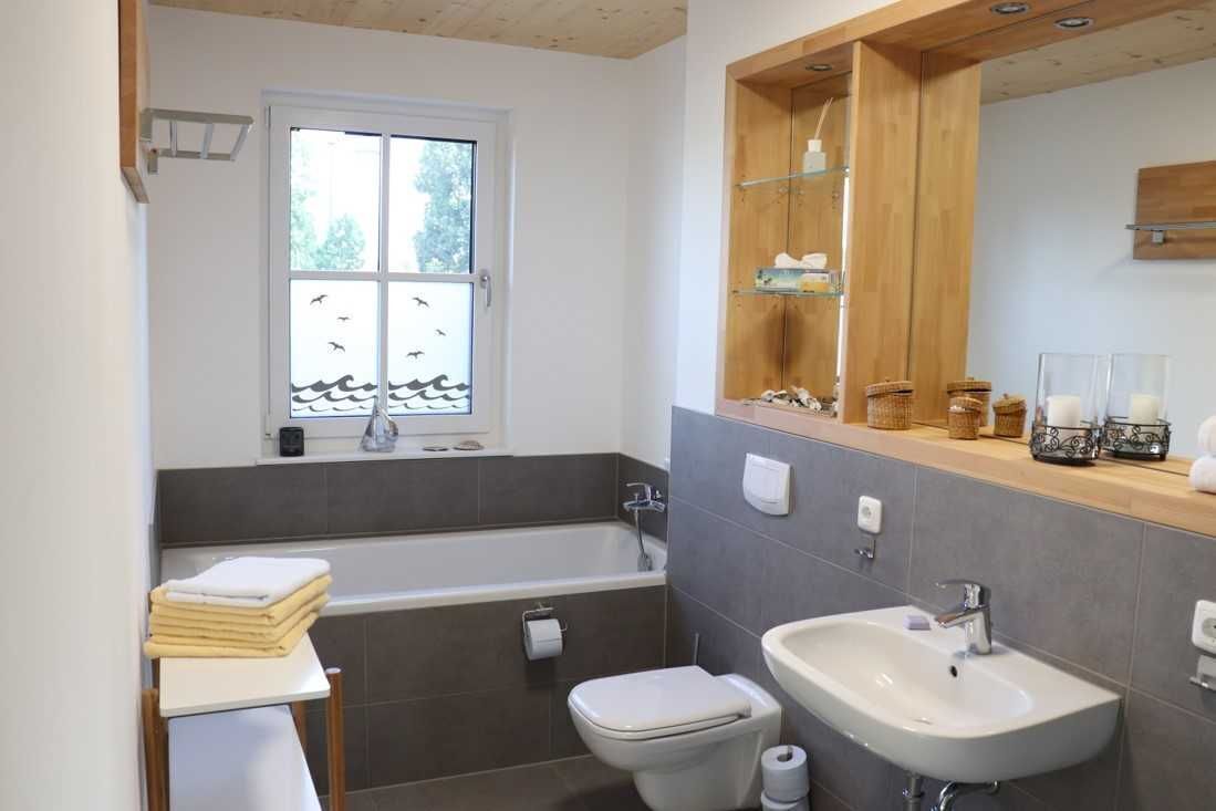 Dusche, Handtücher, Seife, Toilettenpapier