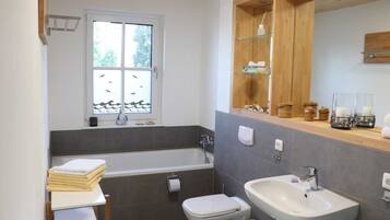 Dusche, Handtücher, Seife, Toilettenpapier