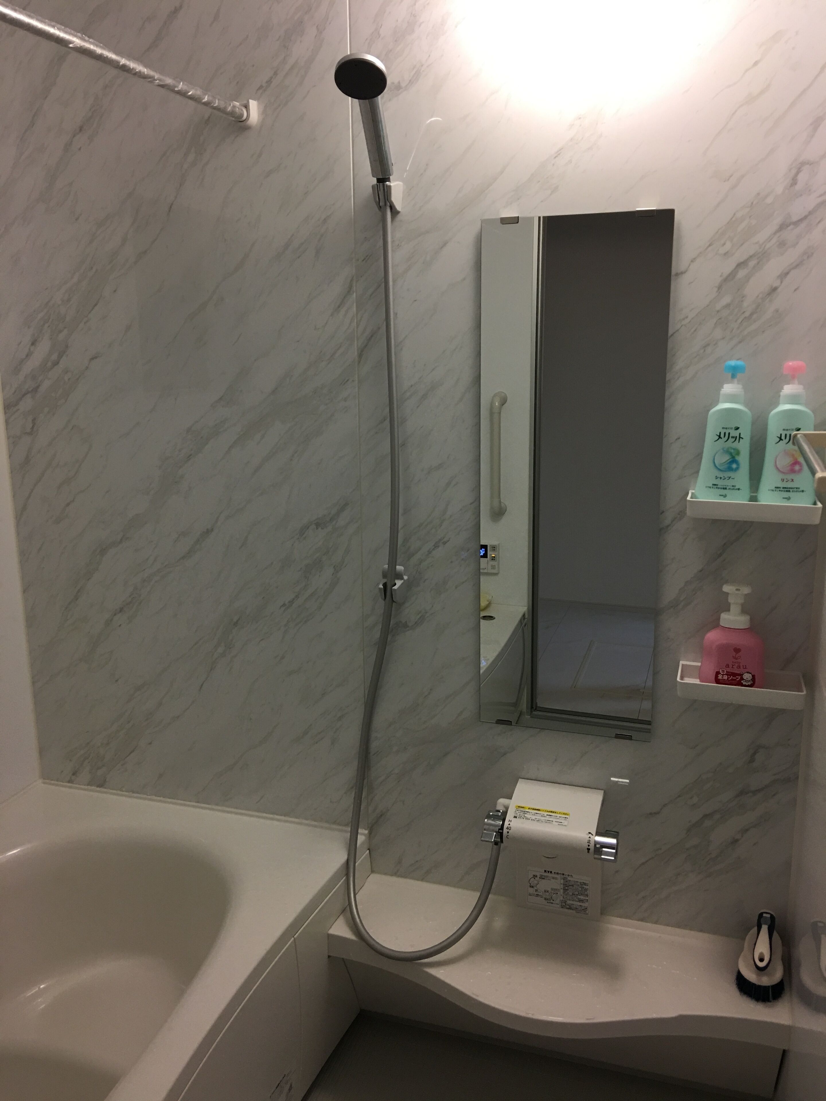Separate tub and shower, deep soaking tub, free toiletries, hair dryer
