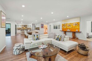 TV, fireplace, stereo