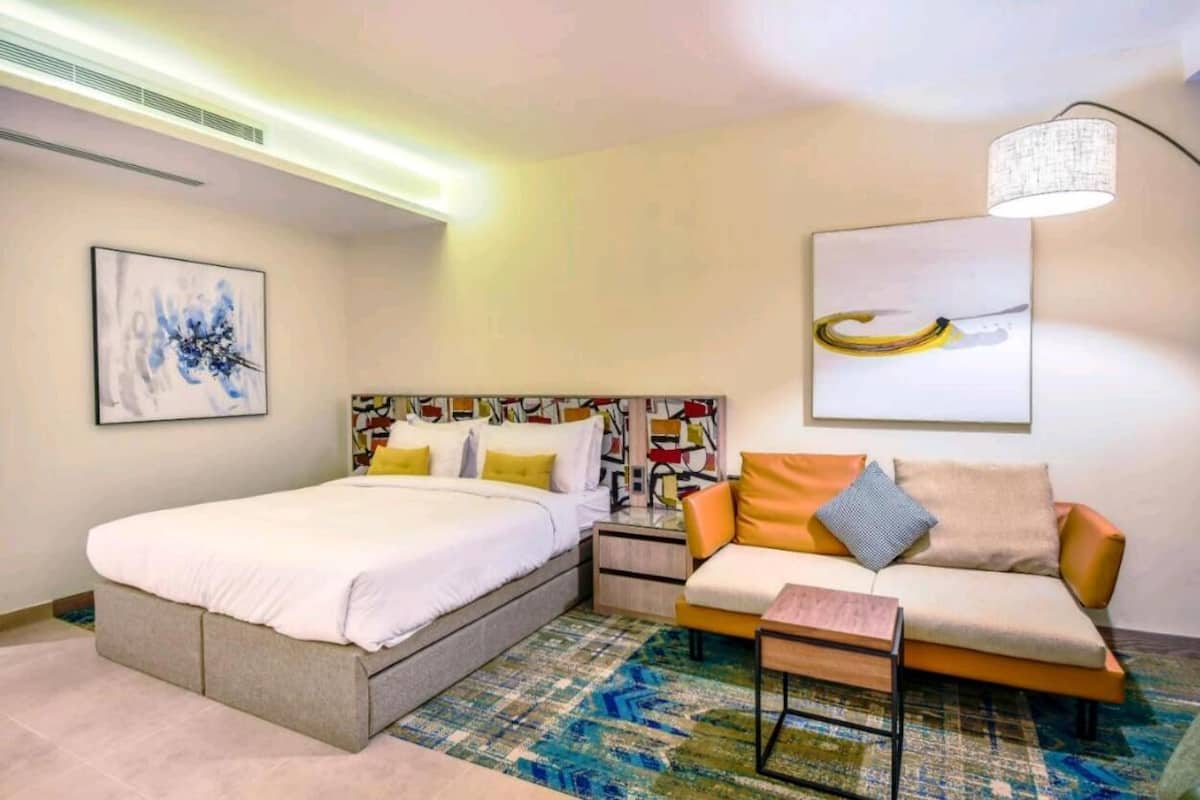 Deluxe Room | 1 bedroom, minibar, free WiFi, bed sheets