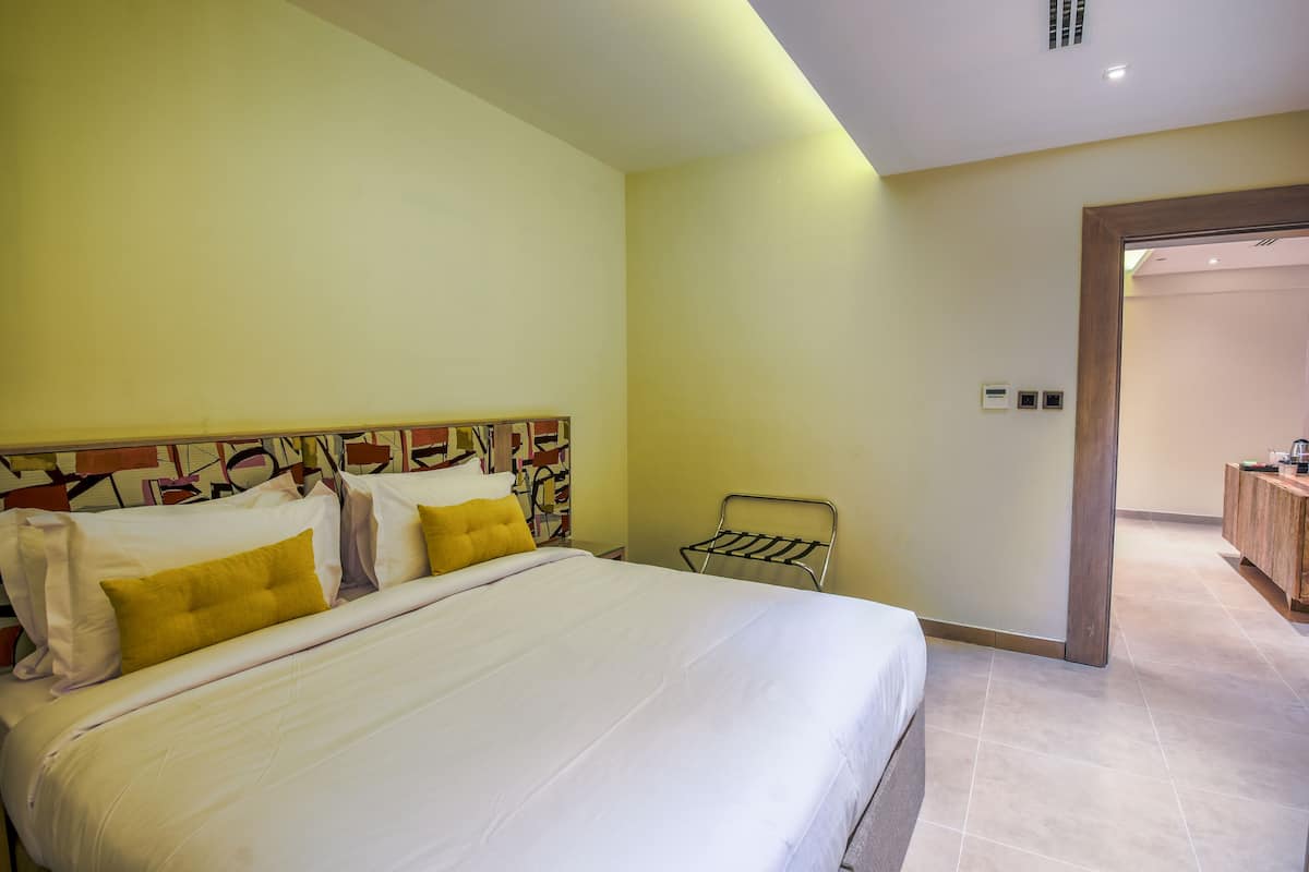 Suite | 1 bedroom, minibar, free WiFi, bed sheets