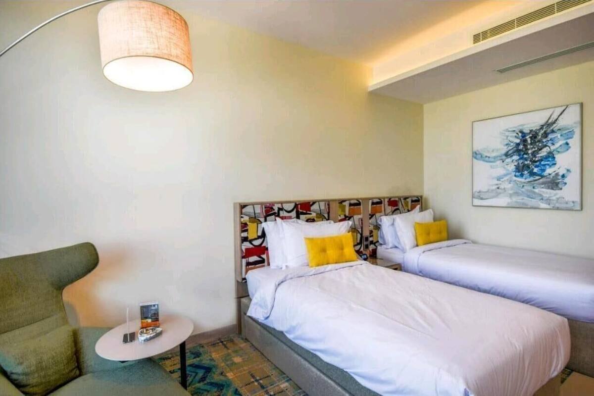Minibar, wi-fi (inkludert) og sengetøy