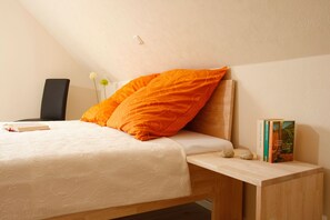 1 chambre, fer et planche à repasser, lit parapluie, Wi-Fi gratuit