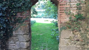 Enceinte de lâhĂ©bergement